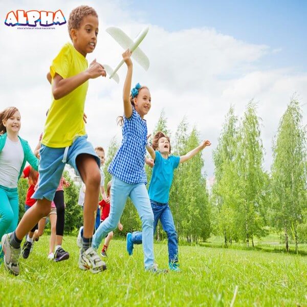 Alpha science toys: 7 Advantages of children using kids science toys in outdoor