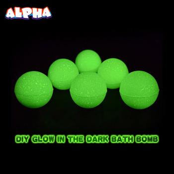 Alpha science classroom：DIY glow in the dark bath bomb