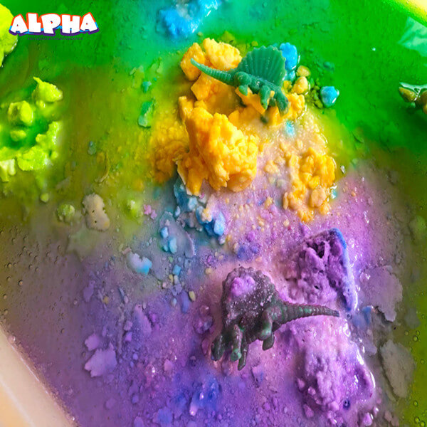 Alpha Science Classroom: DIY colorful dinosaur eggs